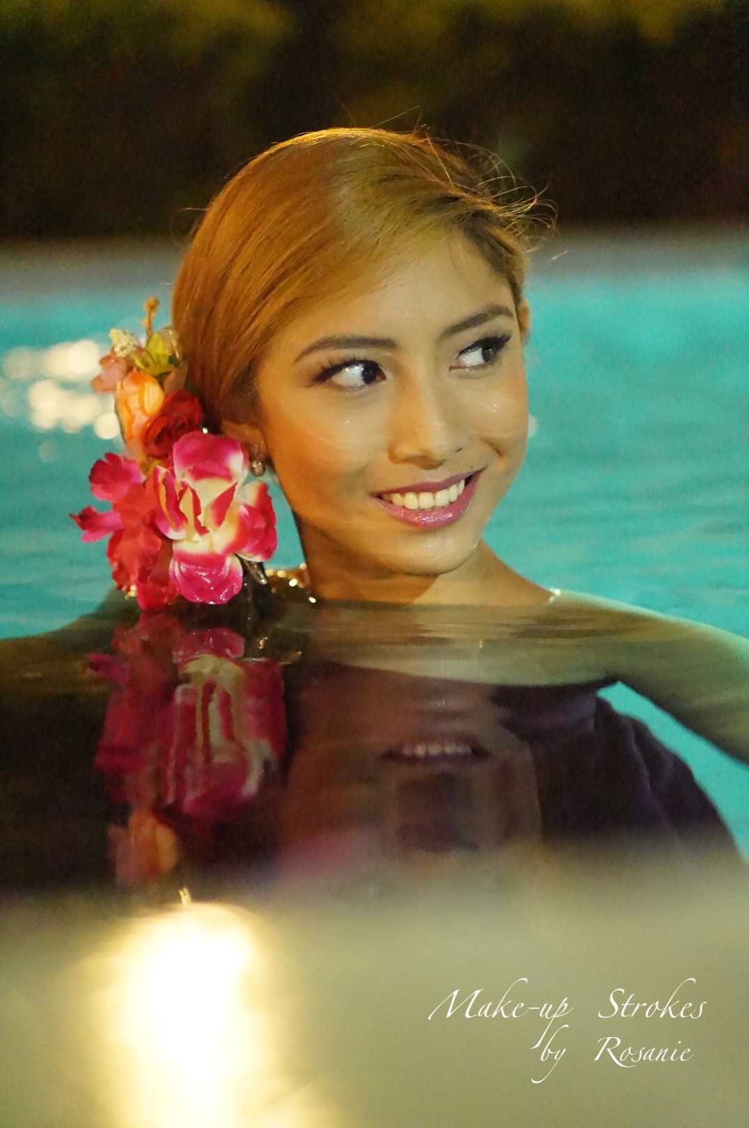 2018 Debutant Close-up Pool2 WM