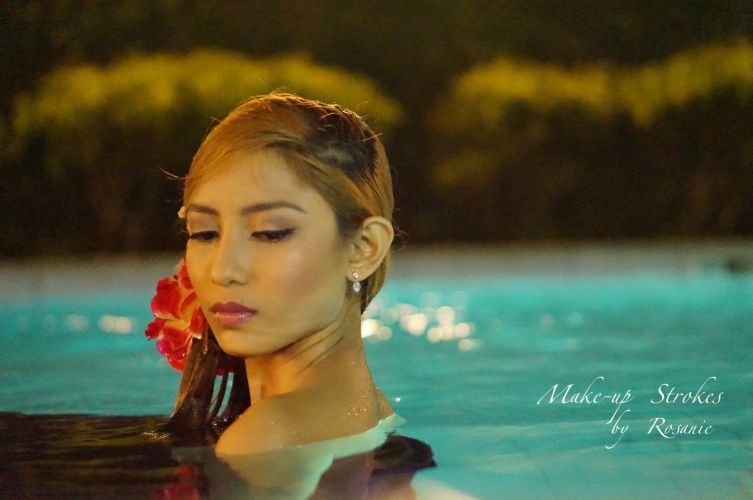 2018 Debutant Close-up Pool3 WM